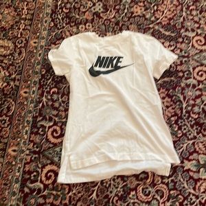 Nike tee